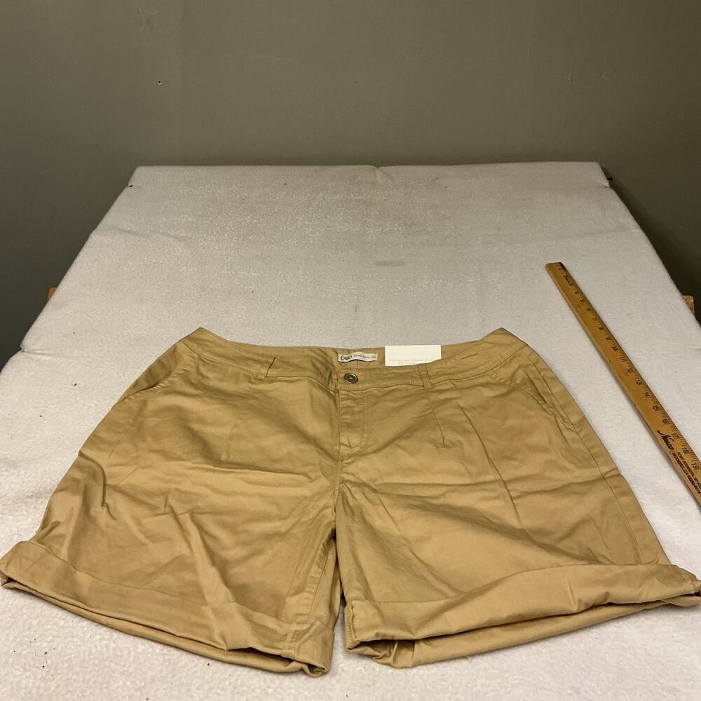 Cato Woman Plus Chino Shorts Beige Size 16W Cotton Pockets NWT , 3520